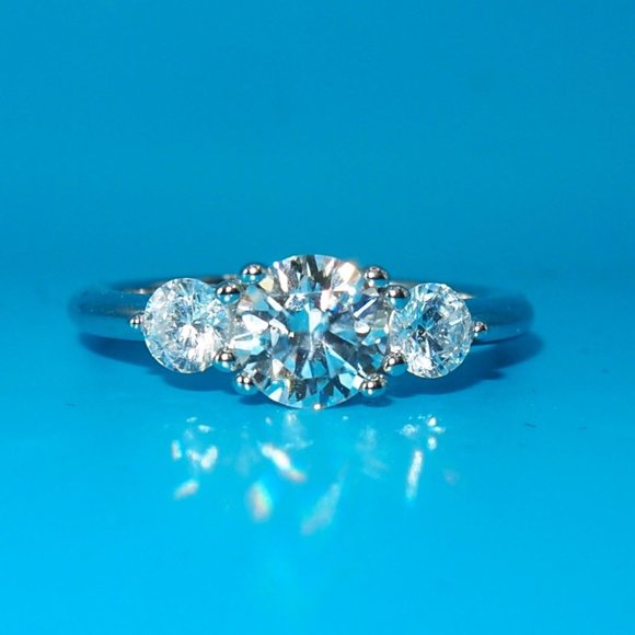 Beautiful 3 Stone Anniversary GRA Certified 2.00ctw Moissanite Diamond Ring - Picture 8 of 9